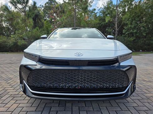 Certified 2023 Toyota Crown Limited image 2