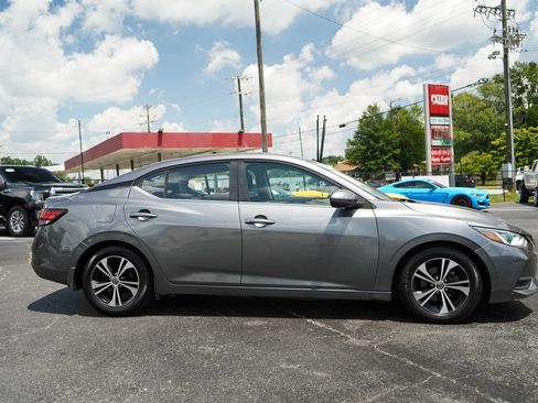 Used 2021 Nissan Sentra SV FWD image 2