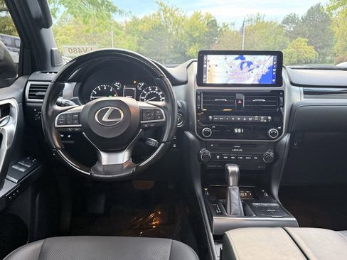 Used 2023 Lexus GX 460 Premium image 24