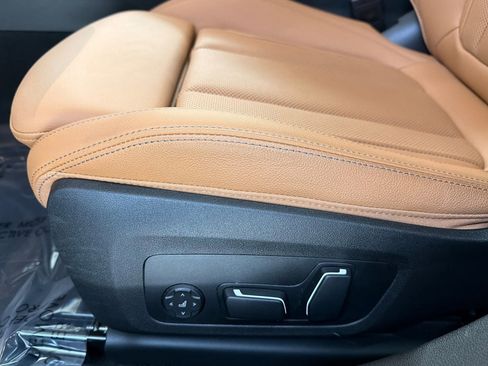 Used 2025 BMW 330i Sedan w/ Convenience Package image 14