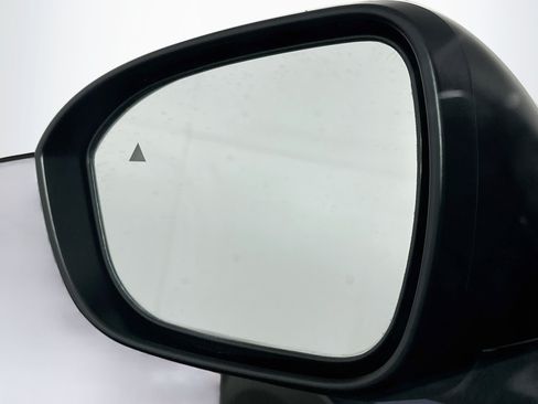 Used 2025 Nissan Kicks S FWD image 16
