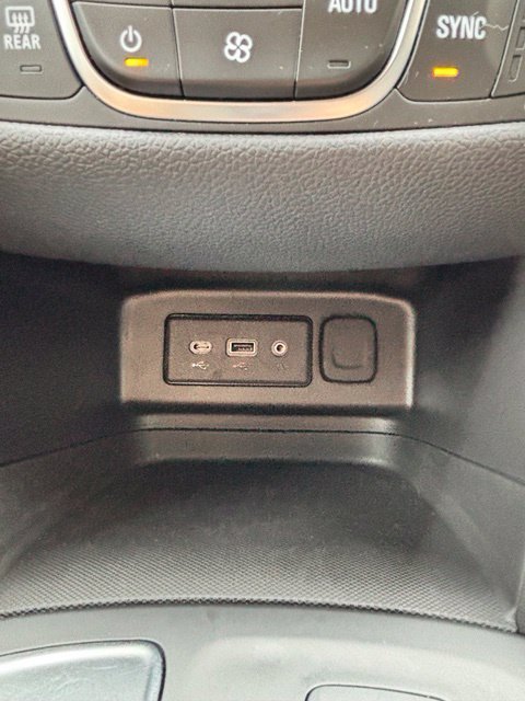 Used 2024 Chevrolet Equinox LT w/ LPO, Floor Liner Package FWD image 45