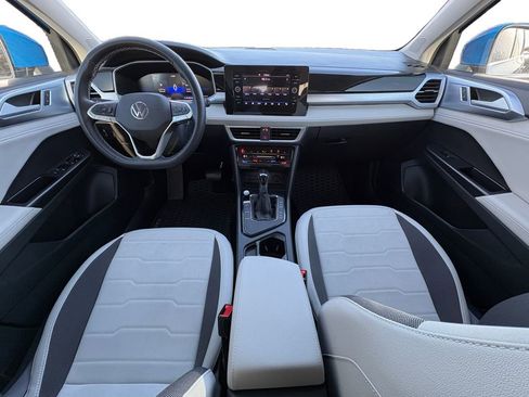 Used 2025 Volkswagen Taos SE image 20