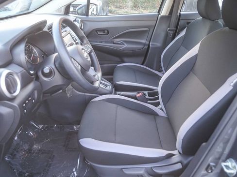 Used 2025 Nissan Versa S w/ Trunk Package image 17