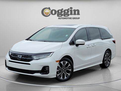 Used 2025 Honda Odyssey Elite image 1