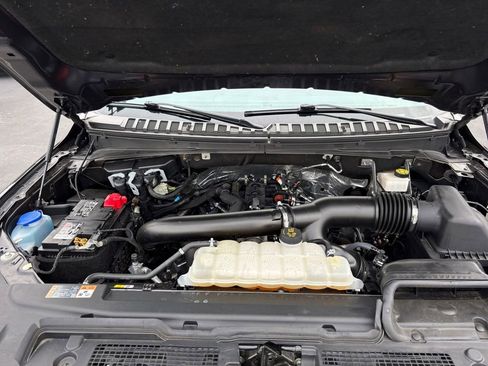 Used 2024 Ford Expedition Limited image 30