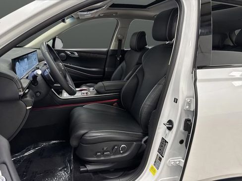 Used 2025 Genesis GV80 2.5T Prestige image 4