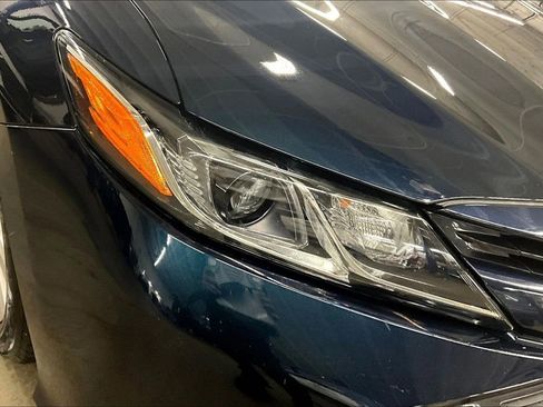 Used 2019 Toyota Camry LE image 31