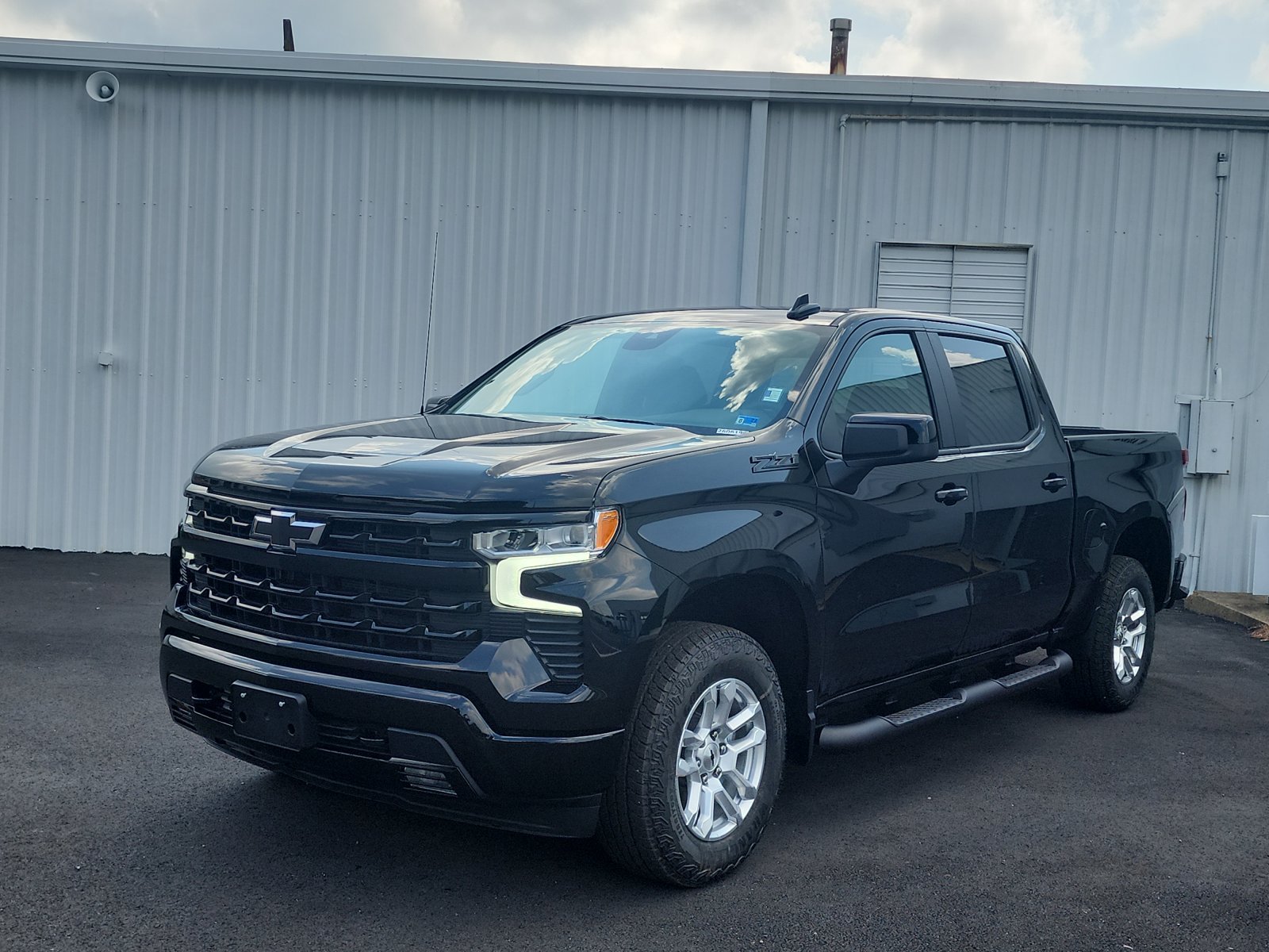 New 2026 Chevrolet Silverado 1500 RST w/ Z71 Off-Road Package AWD/4WD image 1