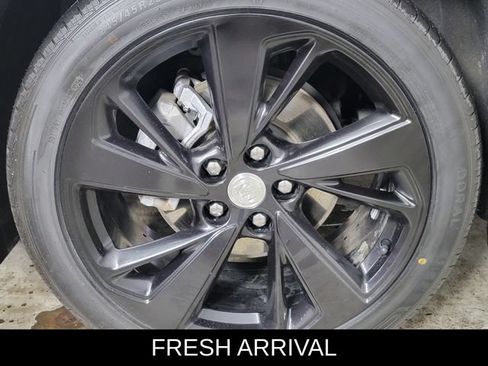 Used 2021 Buick Envision Essence w/ Technology Package I AWD/4WD image 10
