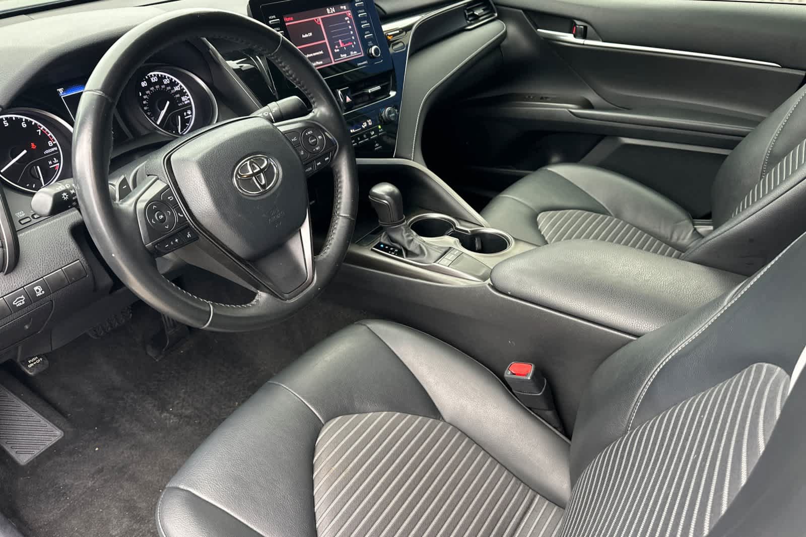 Used 2023 Toyota Camry SE FWD image 10
