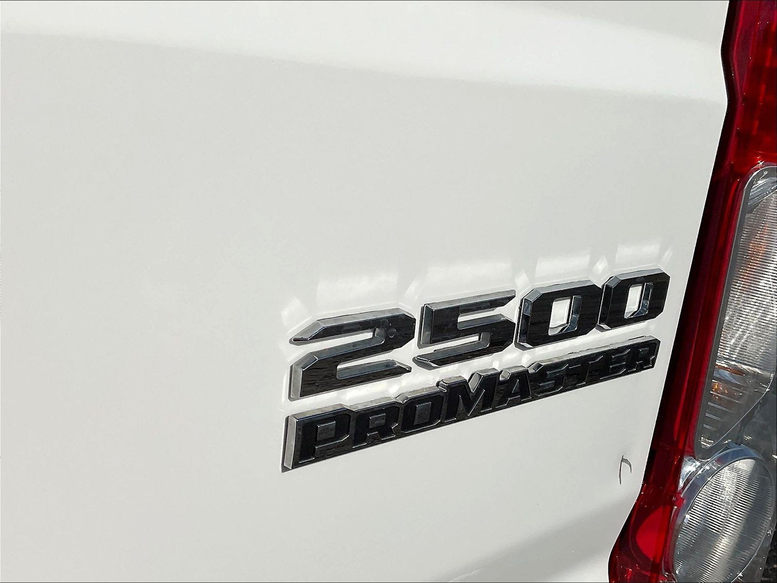 Used 2025 RAM ProMaster 2500 w/ Convenience Group FWD image 21