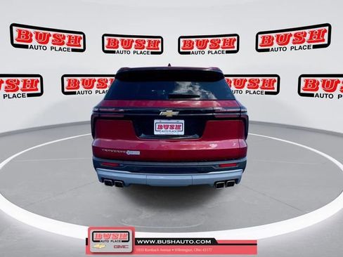 New 2025 Chevrolet Traverse LT w/ Enhanced Driving Package image 9