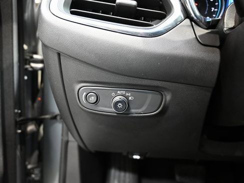 Used 2023 Chevrolet Equinox LT image 22