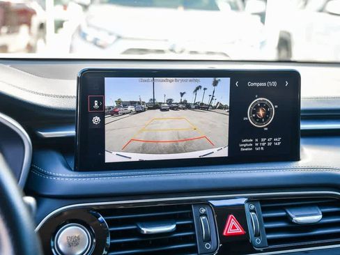 Used 2022 Genesis G70 3.3T image 25