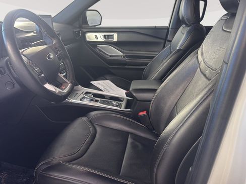 Used 2020 Ford Explorer ST w/ Premium Technology Package image 8