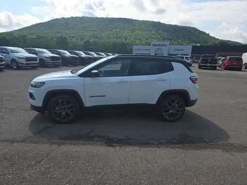 New 2026 Jeep Compass Limited AWD/4WD image 4