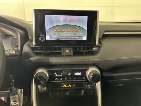 Used 2023 Toyota RAV4 LE image 22