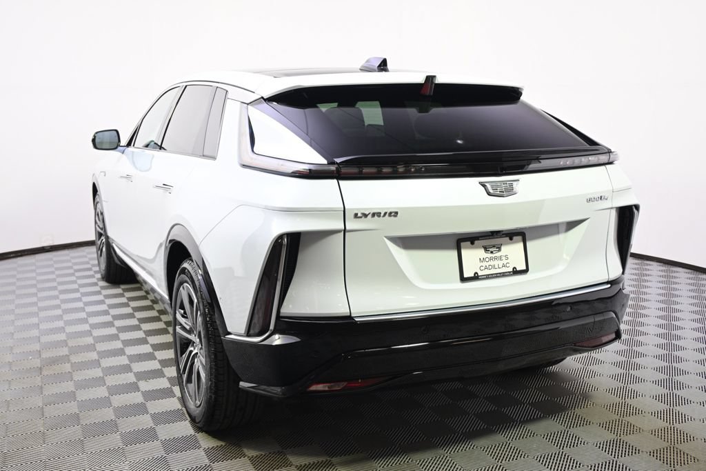 New 2026 Cadillac Lyriq Premium Luxury w/ LPO, Floor Liner Package AWD/4WD image 4