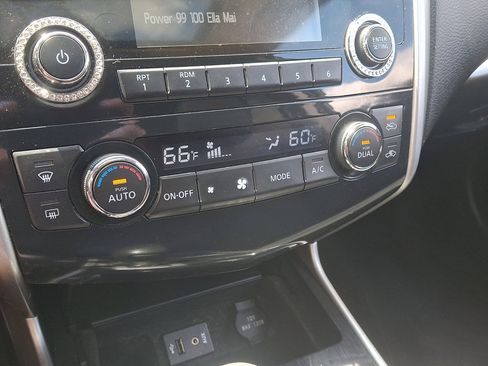 Used 2014 Nissan Altima 2.5 SV w/ Convenience Package FWD image 29