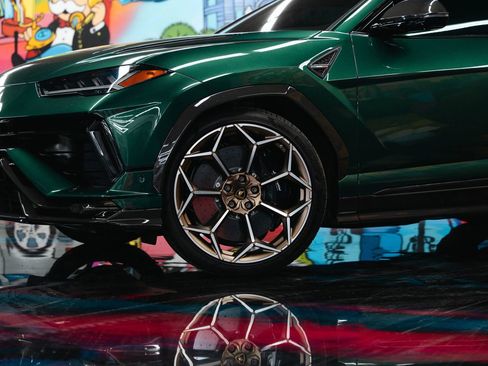 Used 2024 Lamborghini Urus Performante image 3