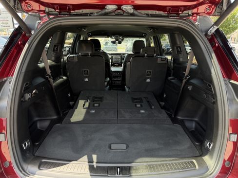 Used 2024 Jeep Grand Cherokee L Laredo AWD/4WD image 34