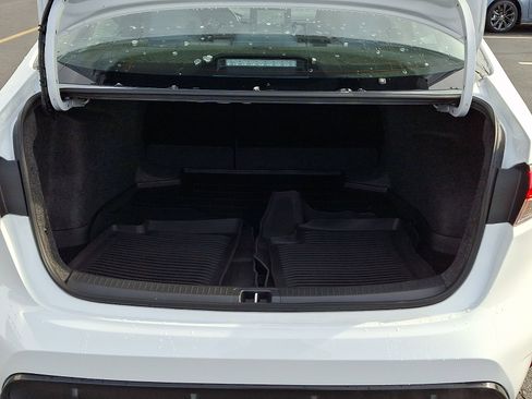 Used 2025 Toyota Corolla SE w/ Convenience Package image 29