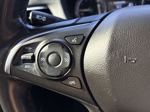 Used 2019 Buick Enclave Essence image 29