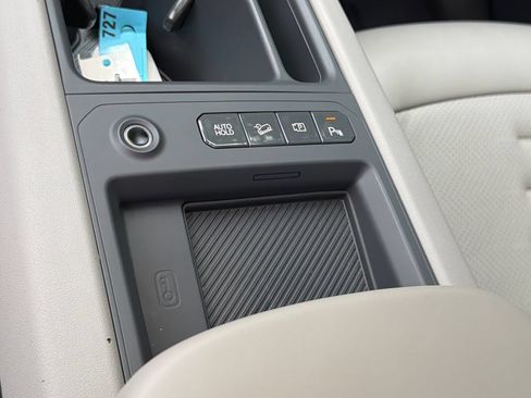 Certified 2024 Kia EV9 Wind AWD/4WD image 34
