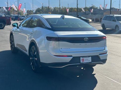 Certified 2026 Toyota Crown Platinum image 3