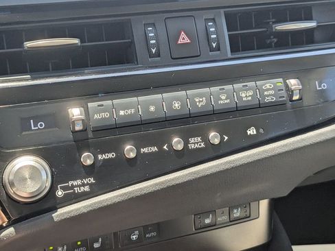 Used 2025 Lexus ES 350 w/ Premium Package FWD image 21
