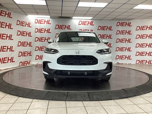 Used 2024 Honda HR-V LX image 2