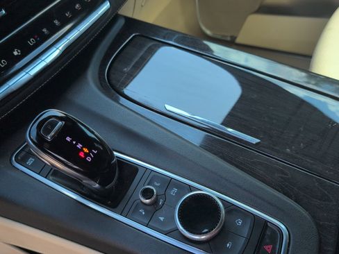 Used 2023 Cadillac Escalade Premium Luxury AWD/4WD image 14