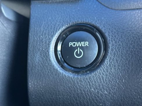 Used 2025 Toyota Camry SE FWD image 27