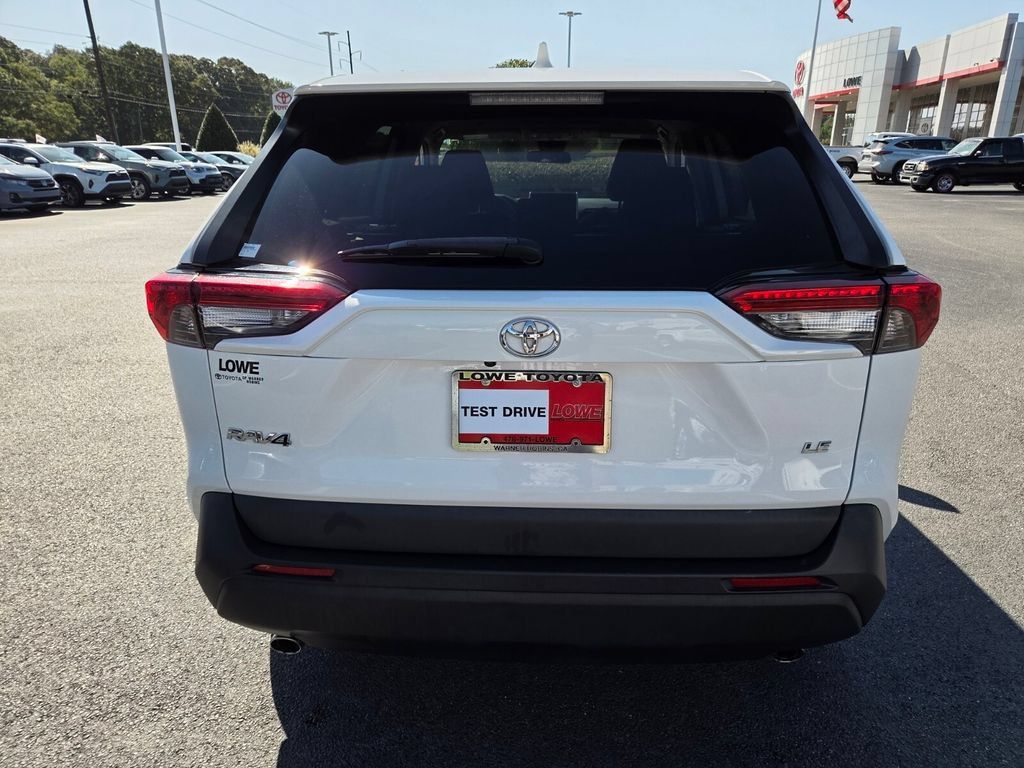 Used 2023 Toyota RAV4 LE FWD image 10