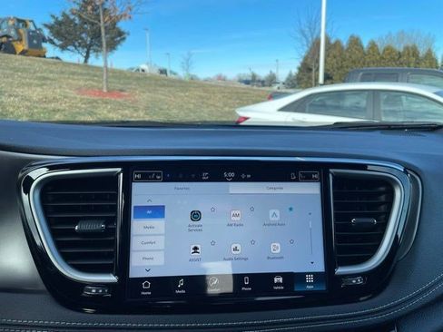 New 2026 Chrysler Pacifica Select w/ S Appearance Package image 20