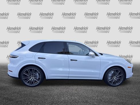 Used 2022 Porsche Cayenne Turbo AWD/4WD image 10