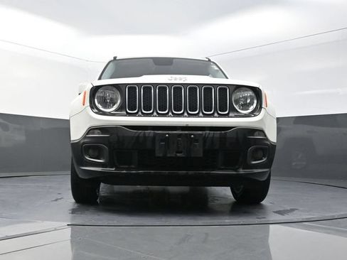 Used 2017 Jeep Renegade Latitude AWD/4WD image 32