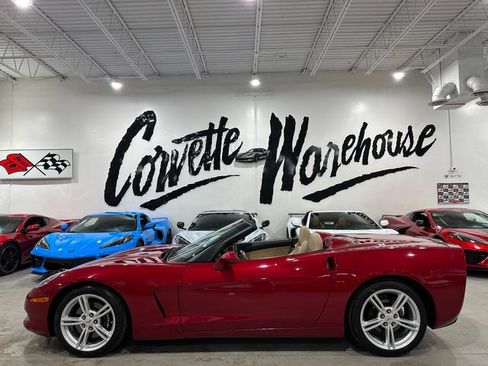 Used 2010 Chevrolet Corvette Convertible w/ Preferred Equipment Group RWD image 2