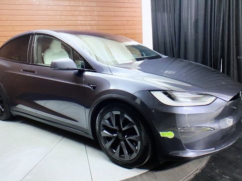 Used 2023 Tesla Model X image 16