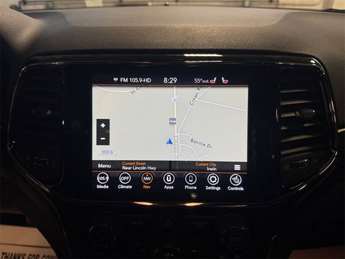 Used 2020 Jeep Grand Cherokee Altitude image 19