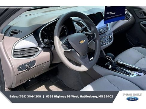 Used 2024 Chevrolet Malibu LT FWD image 12