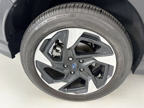 Used 2024 Subaru Crosstrek 2.5i Limited AWD/4WD image 32