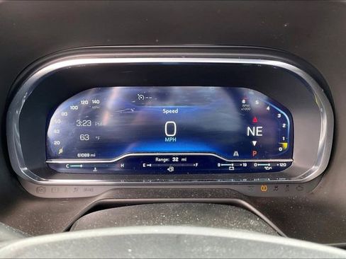 Used 2024 Chevrolet Suburban Premier image 10