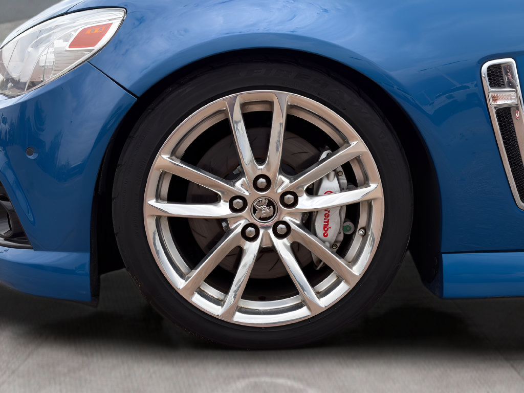 Used 2015 Chevrolet SS RWD image 11