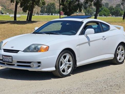 Used 2003 Hyundai Tiburon GT image 2