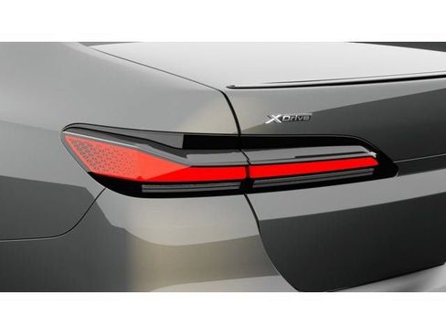 New 2026 BMW 740i xDrive AWD/4WD image 9