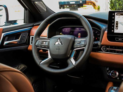 New 2025 Mitsubishi Outlander SEL AWD/4WD image 40