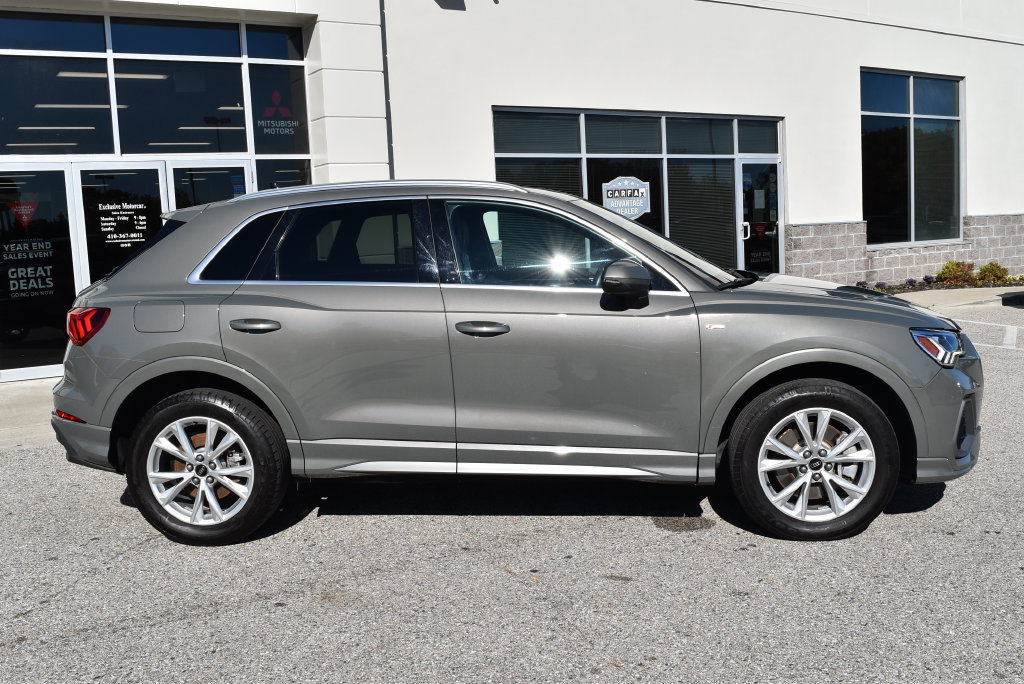 Used 2025 Audi Q3 2.0T Premium AWD/4WD image 2