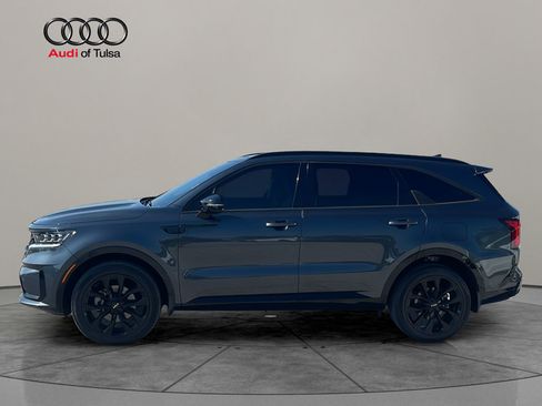 Used 2023 Kia Sorento SX AWD/4WD image 4